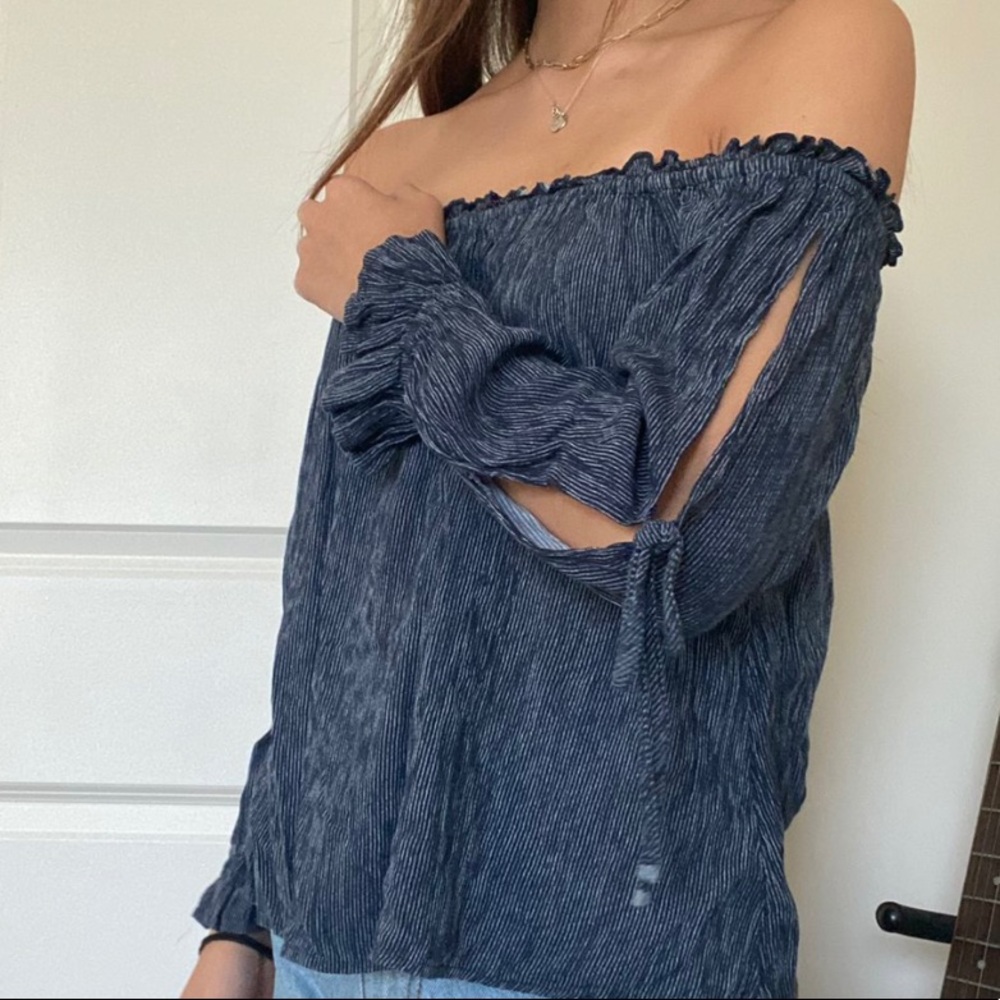off the shoulder top - Picture 2 of 4